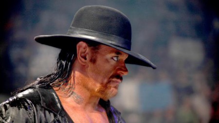  Segundo fontes internas na WWE, CM Punk enfrentará The Undertaker na WrestleMania XXIX.